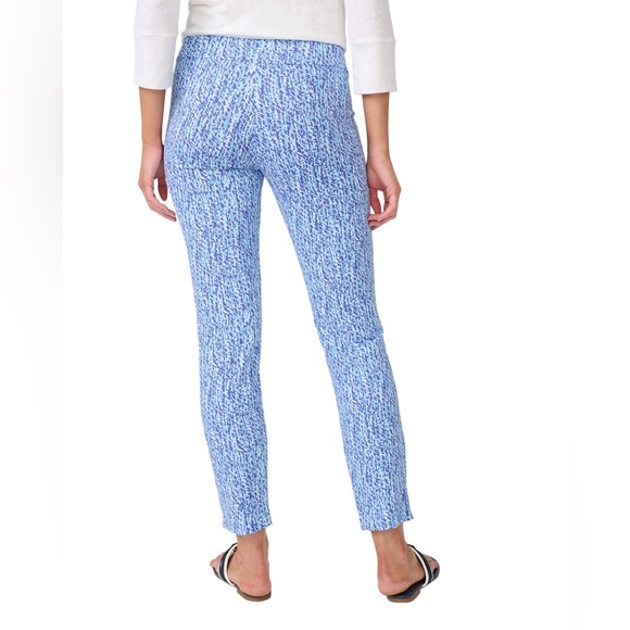 J.Mclaughlin Abstract Memo Newport
Capri - Picture 2 of 9